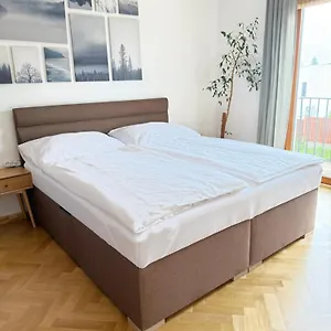 Apartmán Familyvilla, New 4 Luxury Big Apartments, Parking, Praha