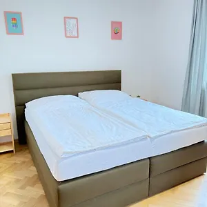 Familyvilla, New 4 Luxury Big Apartments, Parking Apartment